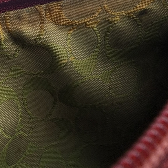 Vintage Coach Erikson Coin Purse in maroon red leather. - Picture 8 of 10